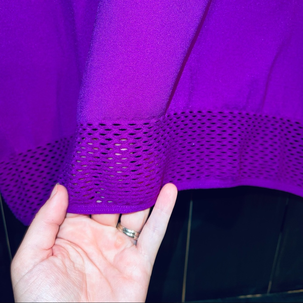 Fabletics Athletic Top Large - image 4